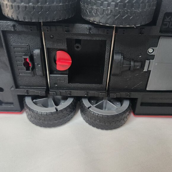 Red Plastic Fire Truck Toy With Extendable Ladder Lights & Sounds Battery Operat - Picture 6 of 6